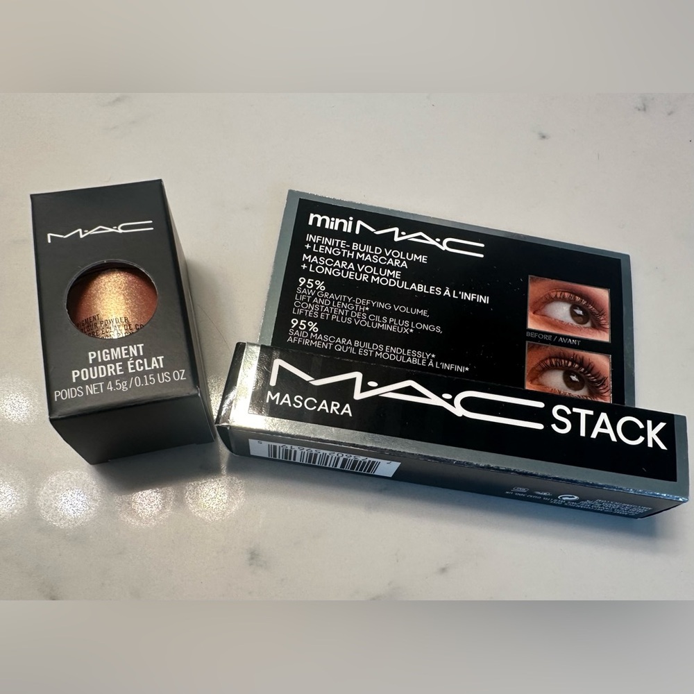 MAC Pigment eyeshadow Melon and MAC Mascara Set